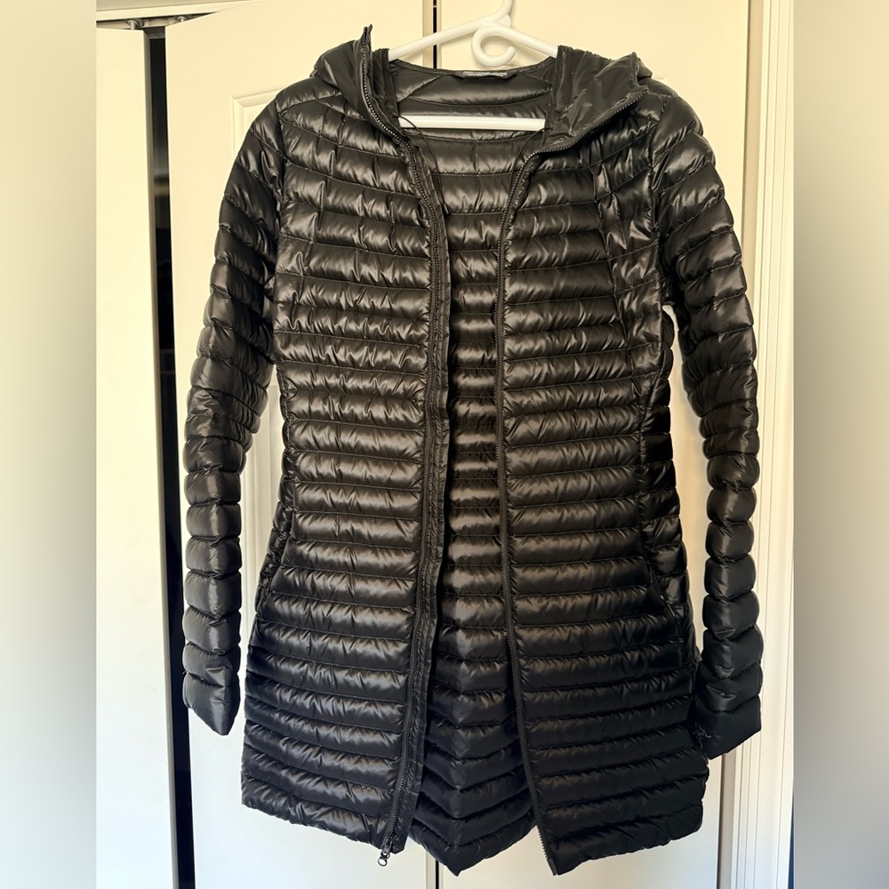 Women's ARC’TERYX Down Black Puffer Jacket
